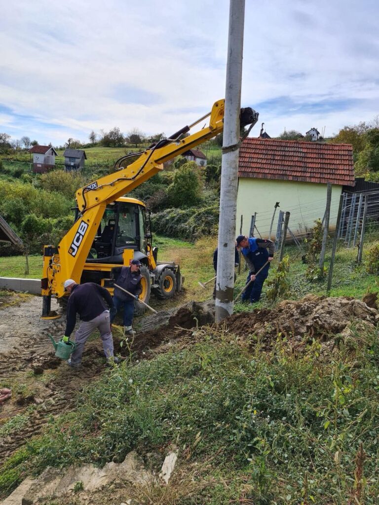 Postavljanje betonskih stupova